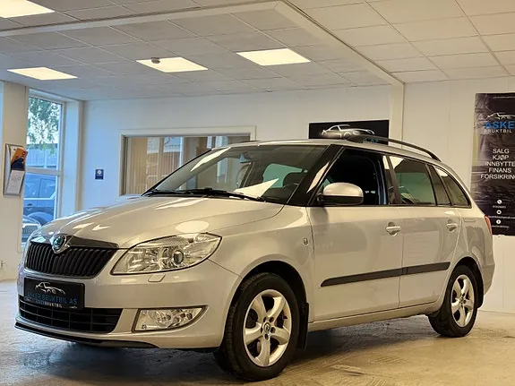 Skoda Fabia 2012 photo 5