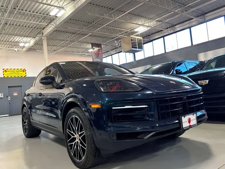 Porsche Cayenne 2024 photo 2