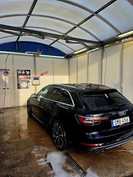 Audi A4 2017 photo 2