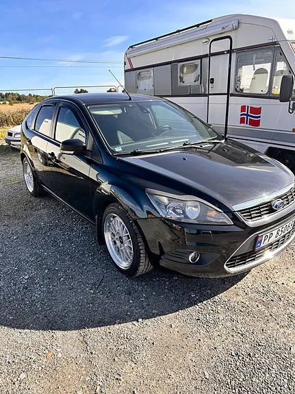 Ford Focus 2009 photo 2