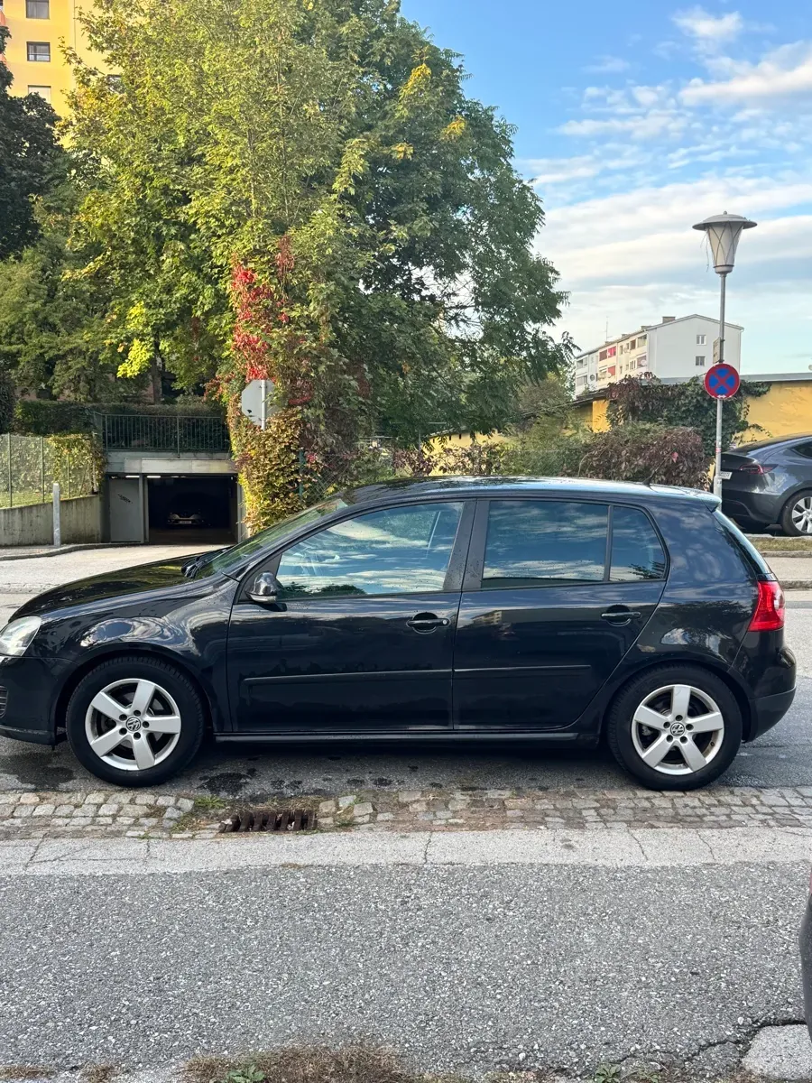 Volkswagen Golf 2007 photo 2