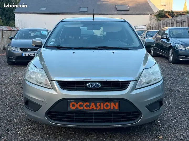 Ford Focus 2009 photo 2