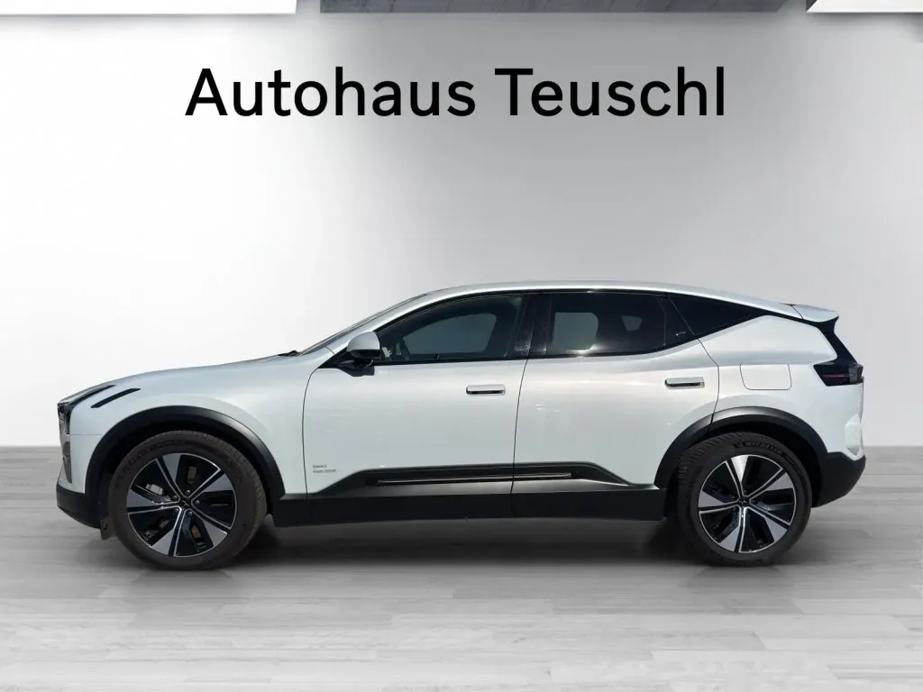 Polestar 3 2024 photo 2