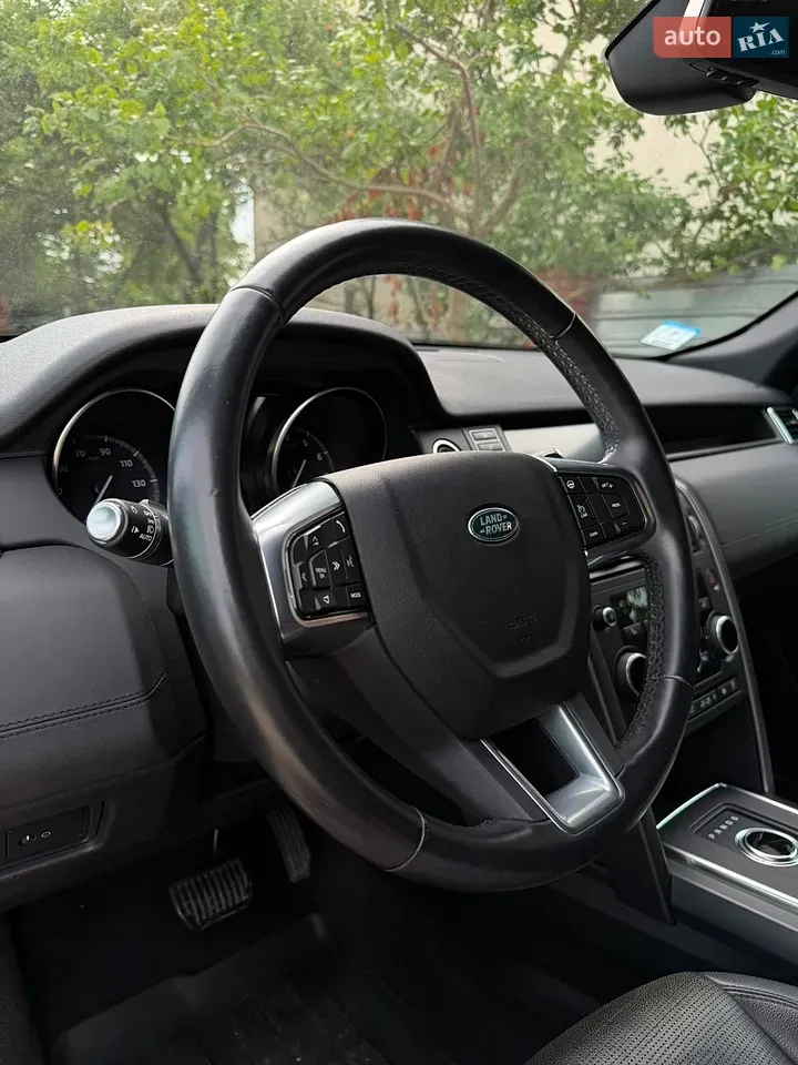 Land Rover Discovery Sport 2019 photo 4