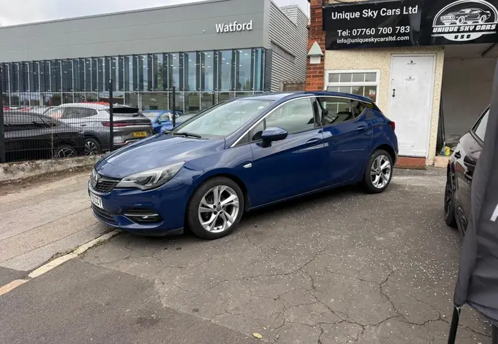 Vauxhall Astra 2020 photo 2