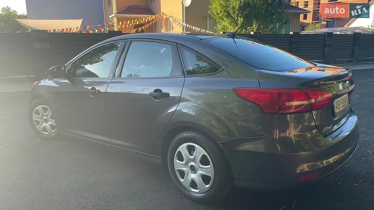 Ford Focus 2015 photo 2