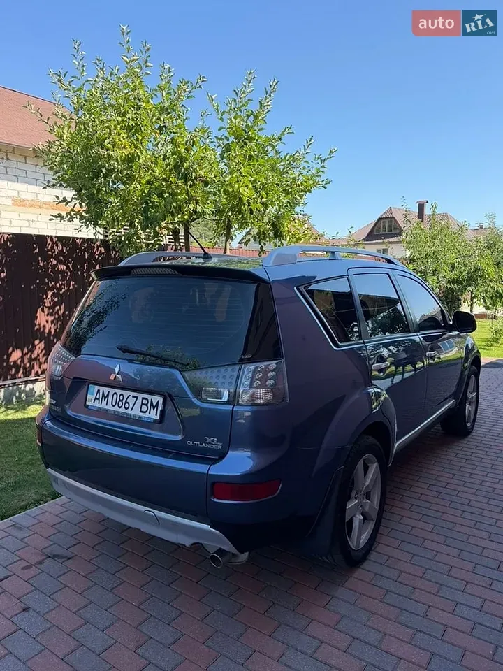 Mitsubishi Outlander Xl 2008 photo 4