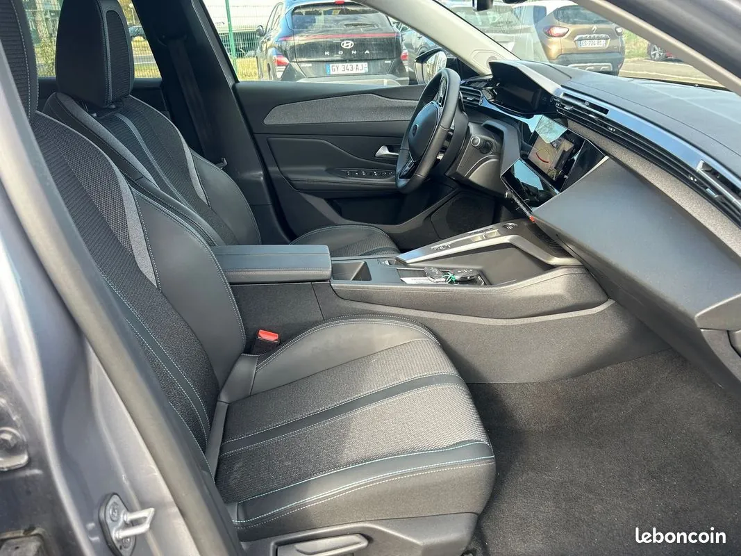 Peugeot 308 2025 photo 4