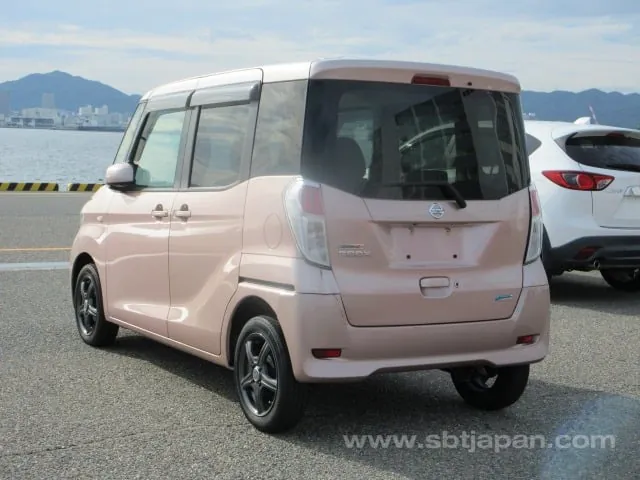 Nissan Dayz Roox 2014 photo 3