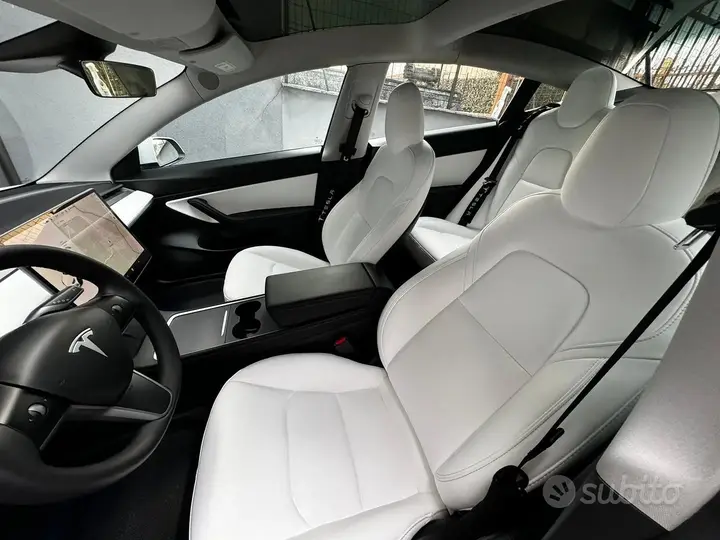 Tesla Model 3 2021 photo 4