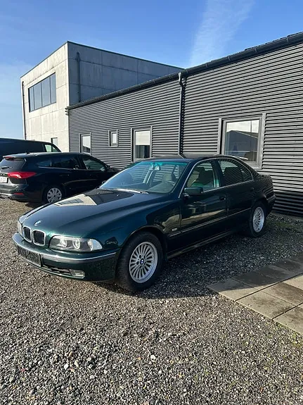 BMW 528I