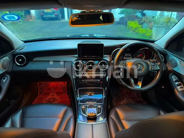 Mercedes-Benz C200 2015 photo 2