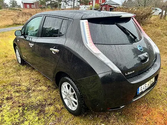 Nissan Leaf 2015 photo 5