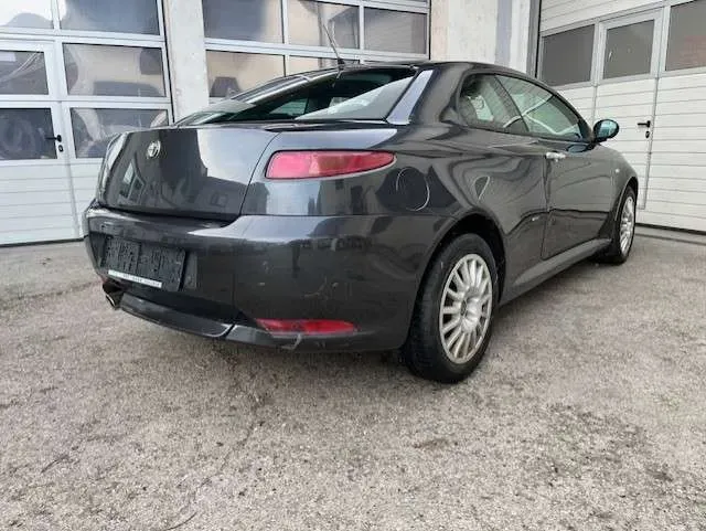 Alfa Romeo Gt 2007 photo 3