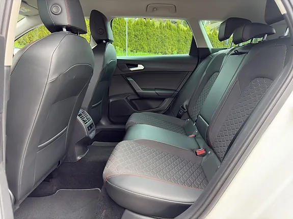 Seat Leon 2021 photo 2