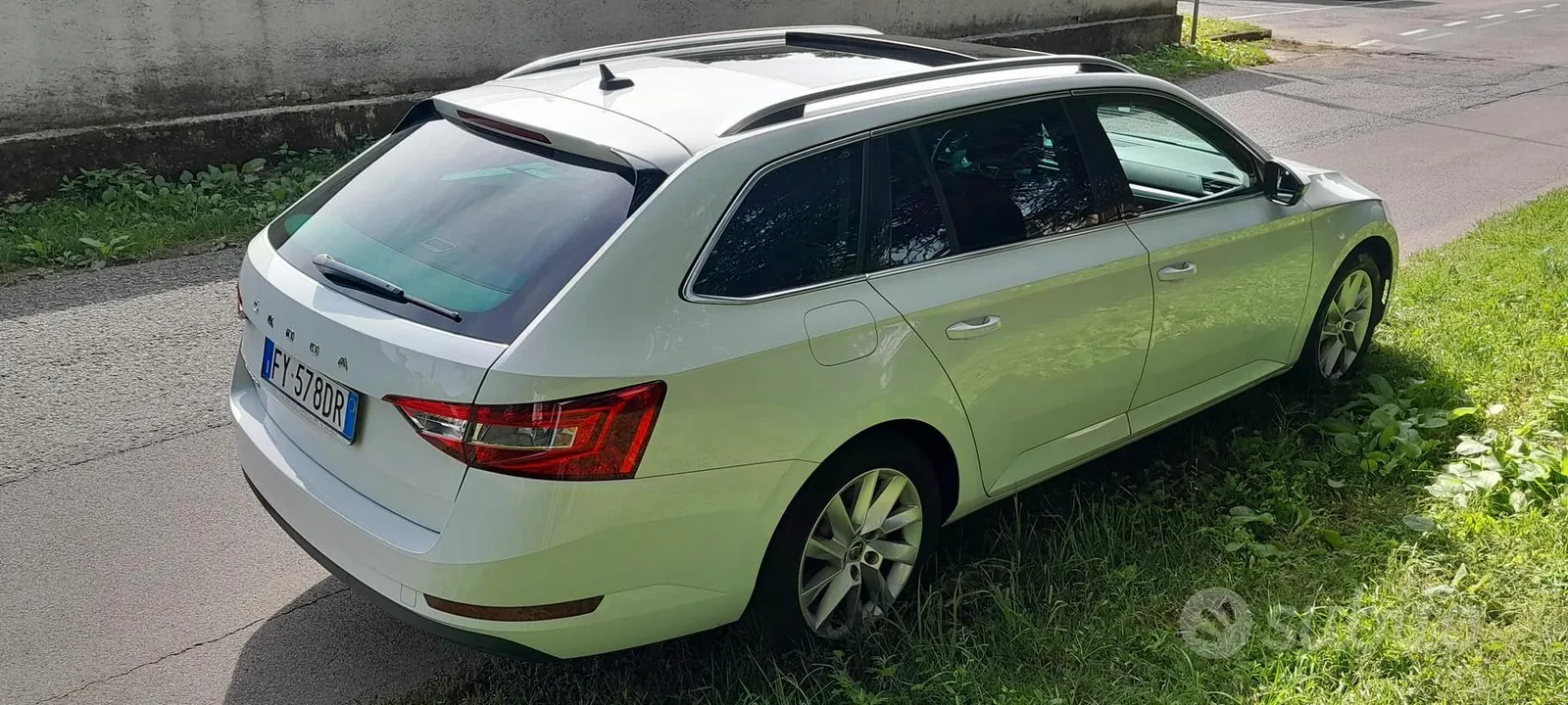 Skoda Superb 2019 photo 2