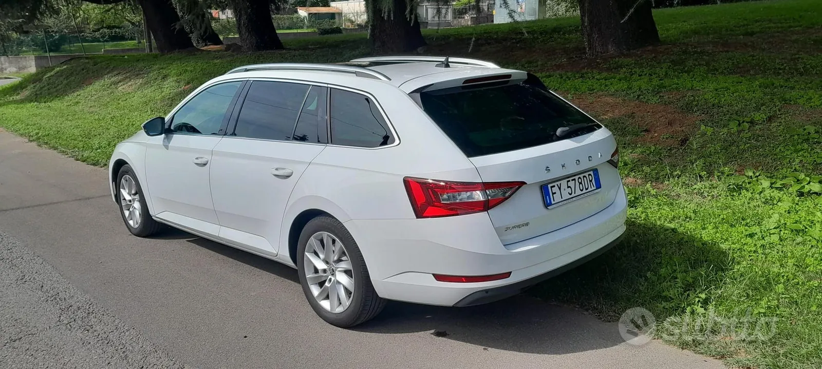 Skoda Superb 2019 photo 3