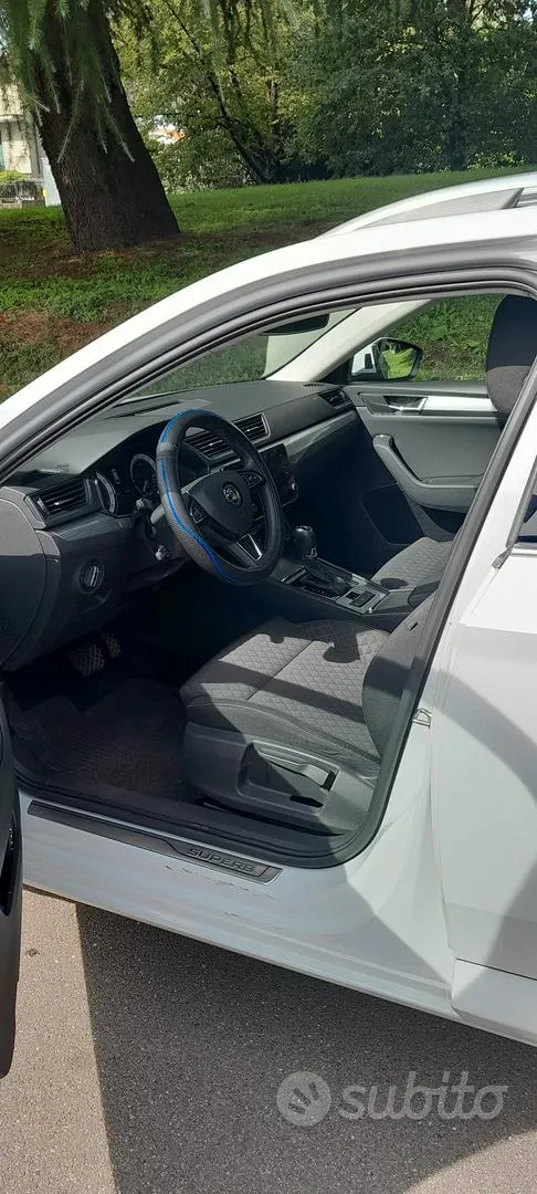 Skoda Superb 2019 photo 4