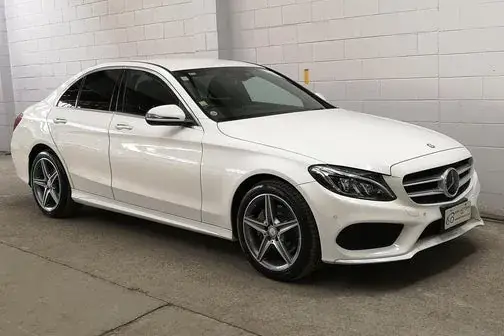 Mercedes-Benz C200