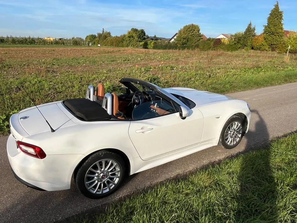 Fiat 124 Spider
