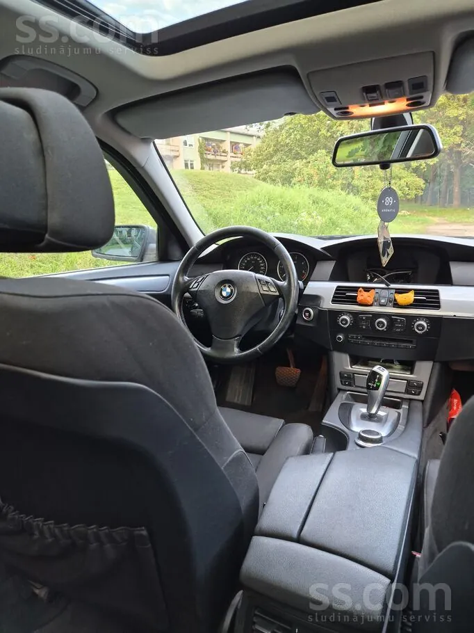 BMW 520 2007 photo 2