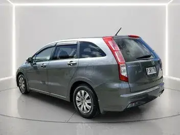 Honda Stream 2010 photo 3