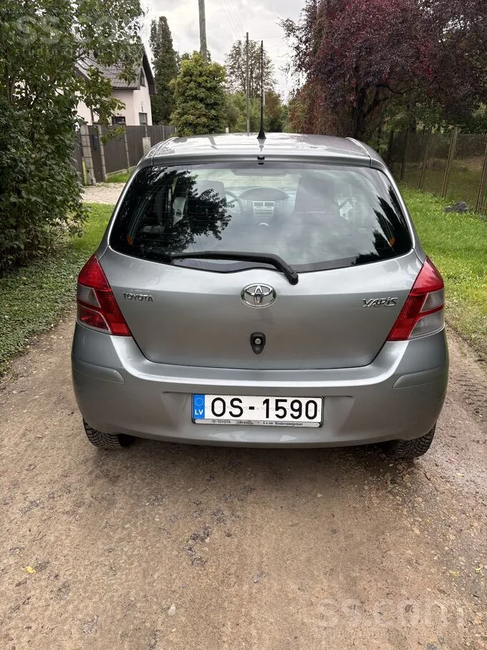 Toyota Yaris 2010 photo 5