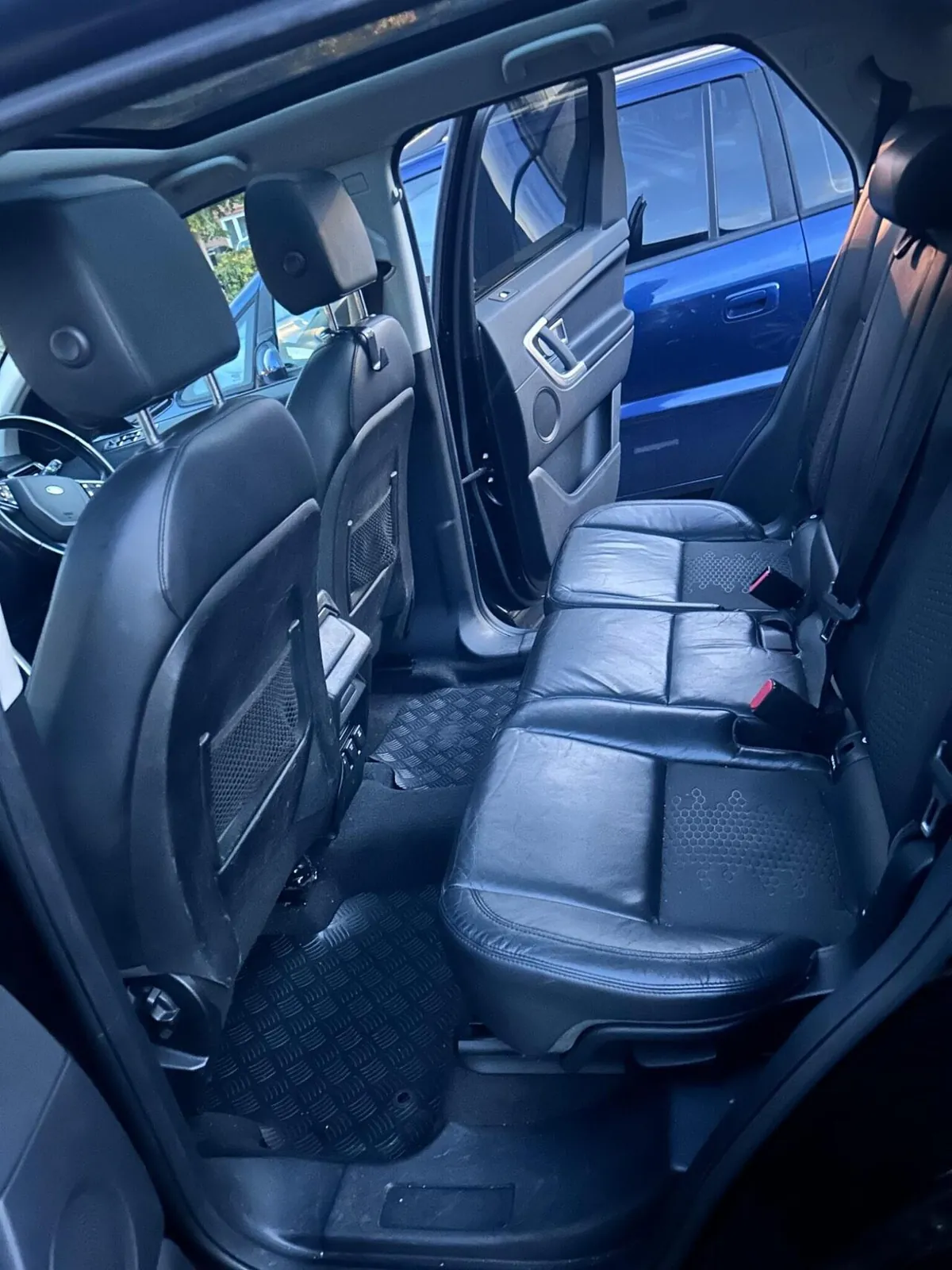 Land Rover Discovery Sport 2017 photo 4