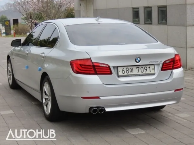 BMW 5 Series 2012 photo 4