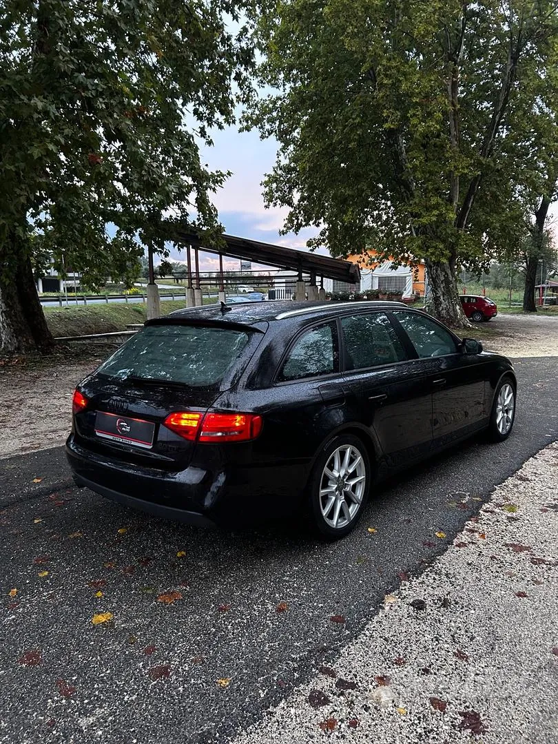 Audi A4 Avant 2011 photo 5