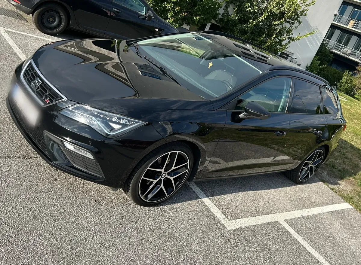 Seat Leon 2017 photo 2