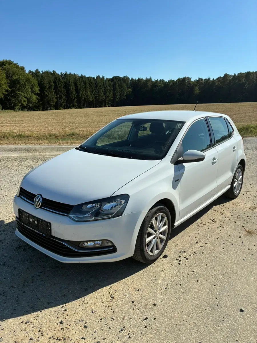 Volkswagen Polo 2016 photo 2