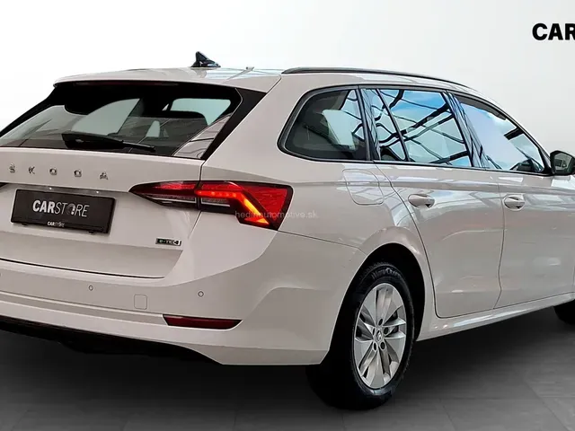 Skoda Octavia 2021 photo 4