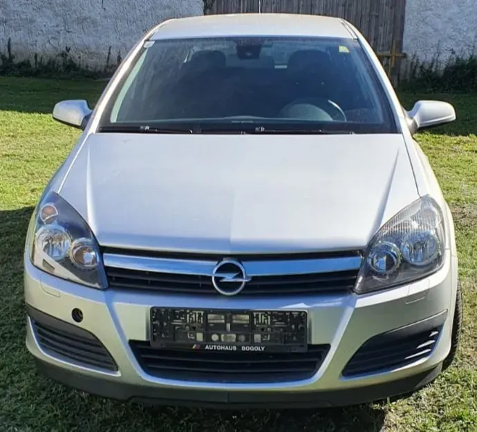 Opel Astra 2006 photo 2