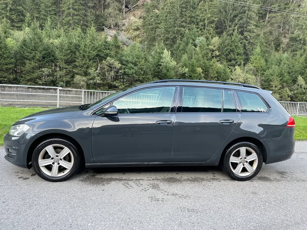 Volkswagen Golf 2013 photo 2