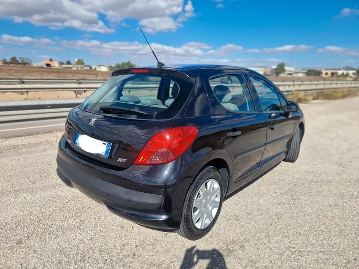 Peugeot 207 2009 photo 4