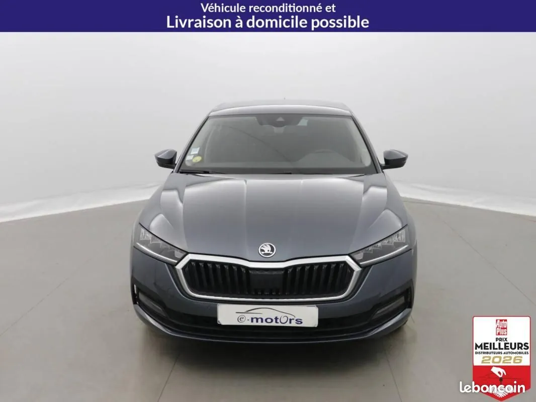 Skoda Octavia 2021 photo 2