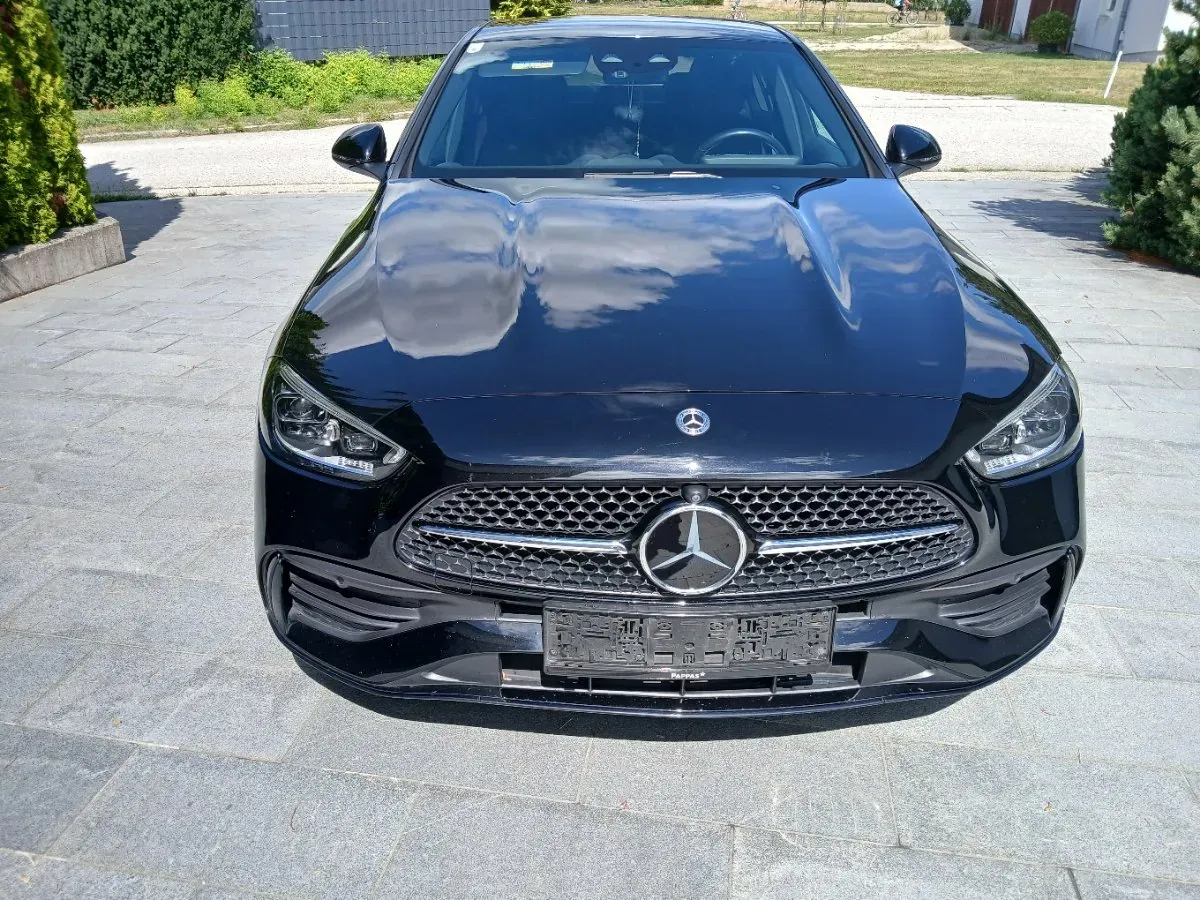 Mercedes-Benz C-Class 2022 photo 2