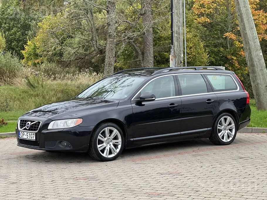 Volvo V70 2013 photo 2