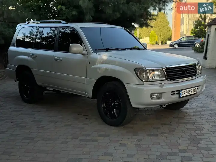 Toyota Land Cruiser