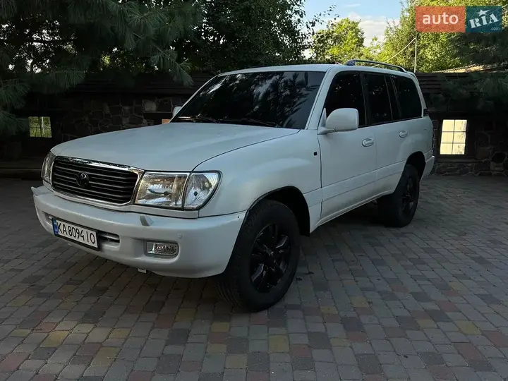Toyota Land Cruiser 2000 photo 3