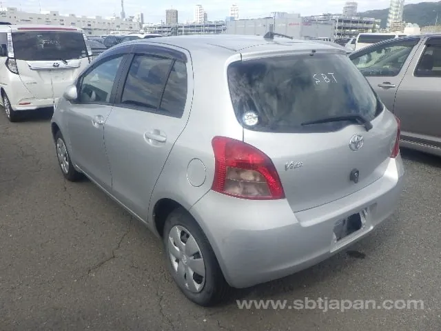 Toyota Vitz 2007 photo 3