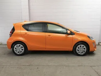 Toyota Aqua 2015 photo 4