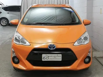 Toyota Aqua 2015 photo 5