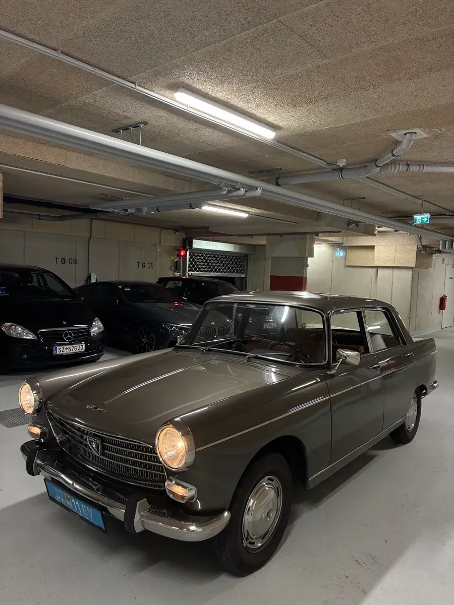 Peugeot 404 1967 photo 2