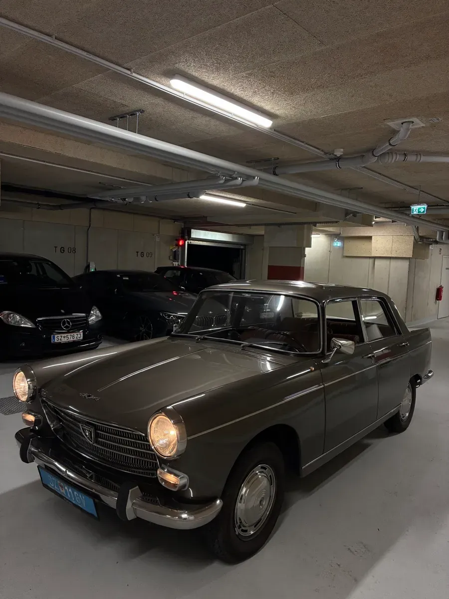 Peugeot 404