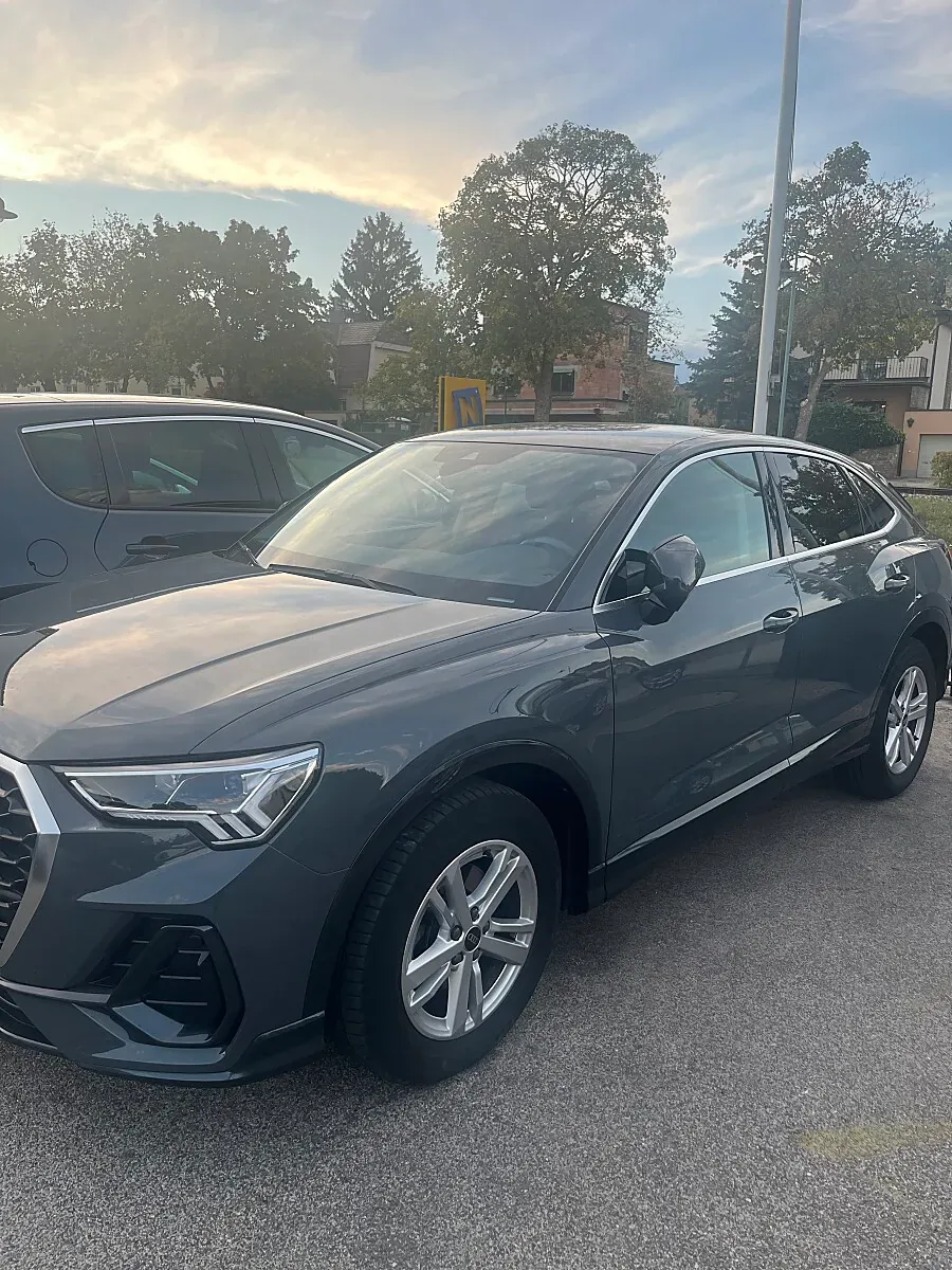 Audi Q3 2023 photo 3