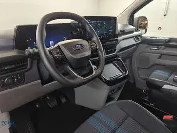 Ford Transit 2025 photo 4