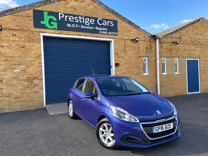 Peugeot 208