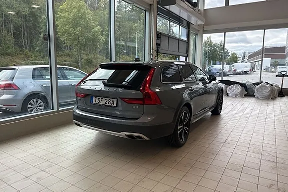 Volvo V90 Cross Country 2019 photo 3